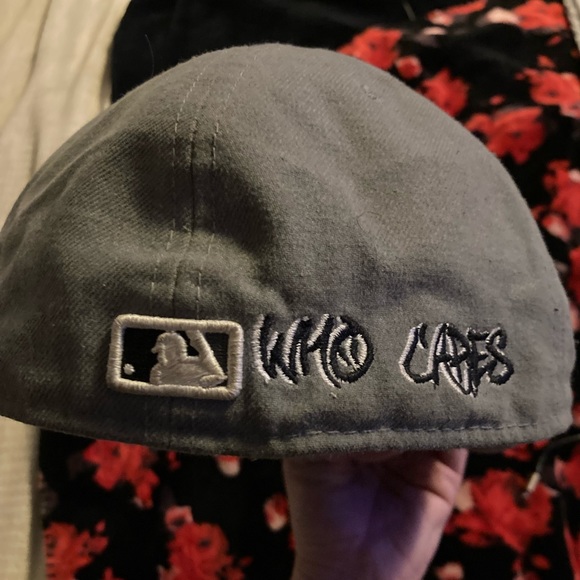 NY Yankee Hat - Picture 8 of 9